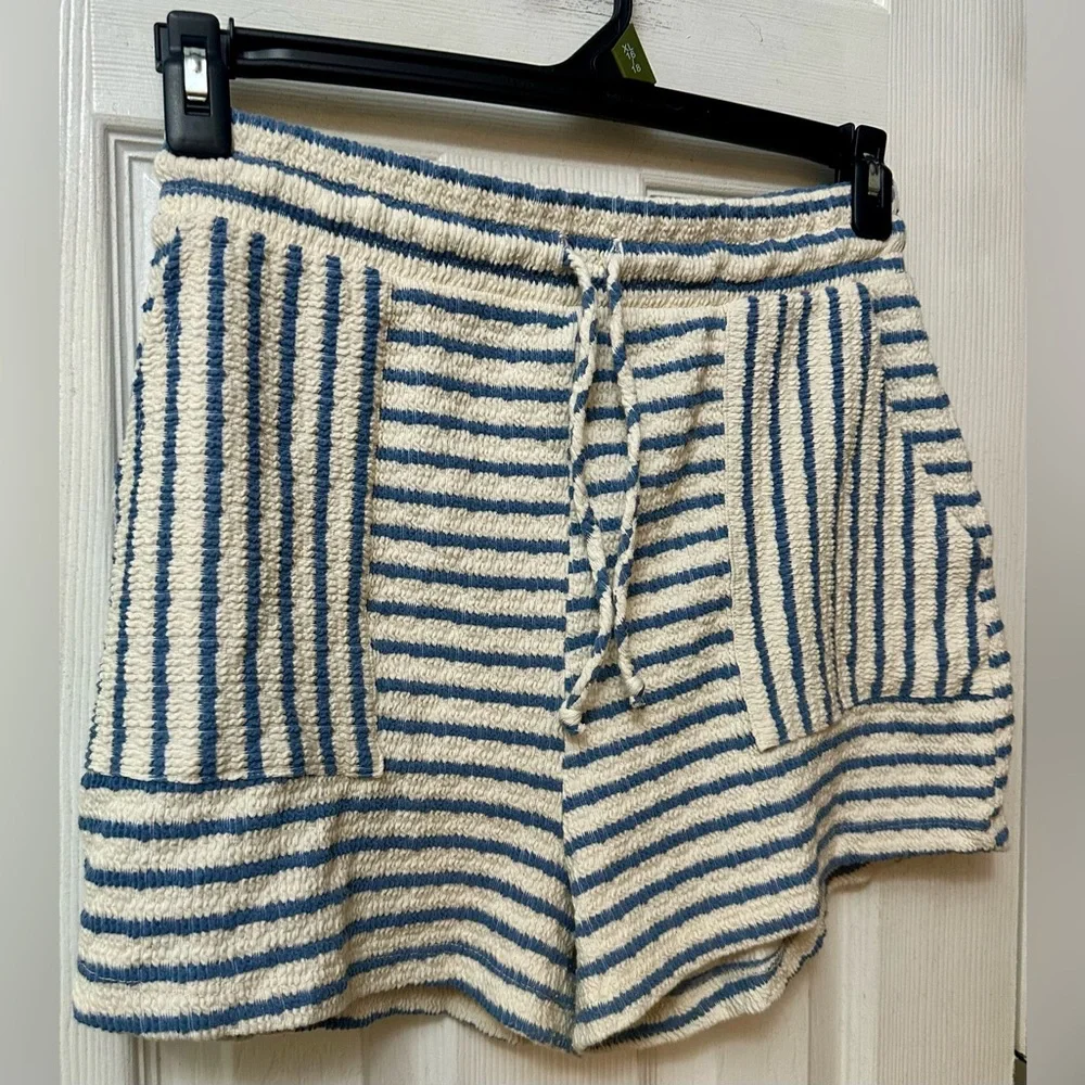 TALULAH Blue and White Striped Set, Medium - Picture 4 of 6